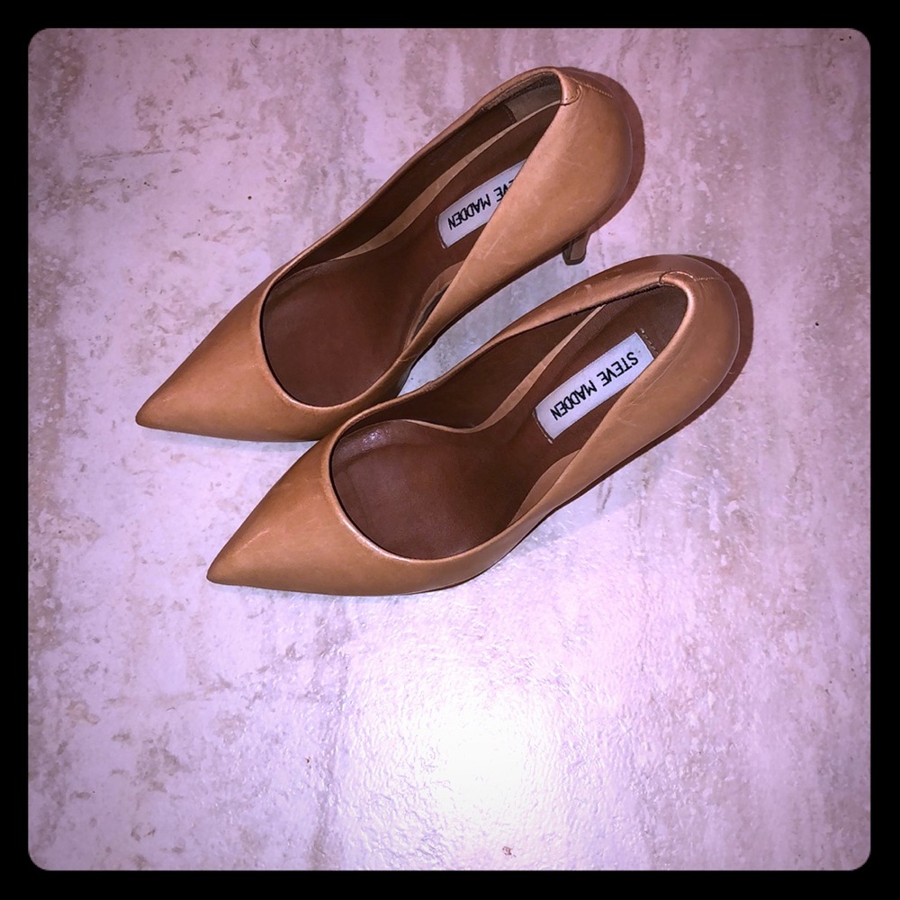 Nude leather heels